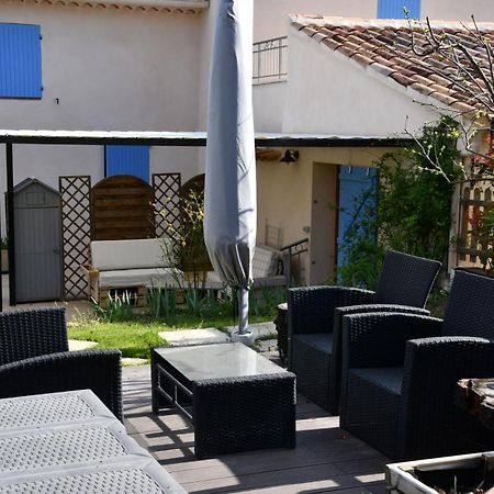 L'Ocabee Villa La Tour-dʼAigues Exterior foto